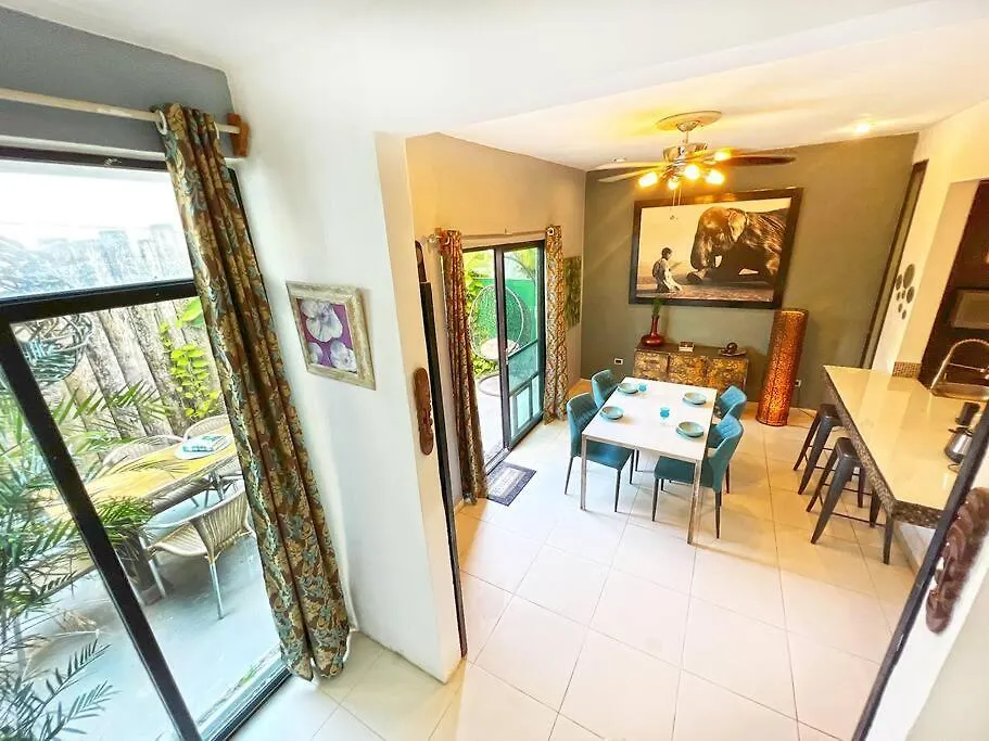Beachside Oasis ! Spacious ½ Block From The Beach Puerto Morelos Apartamento