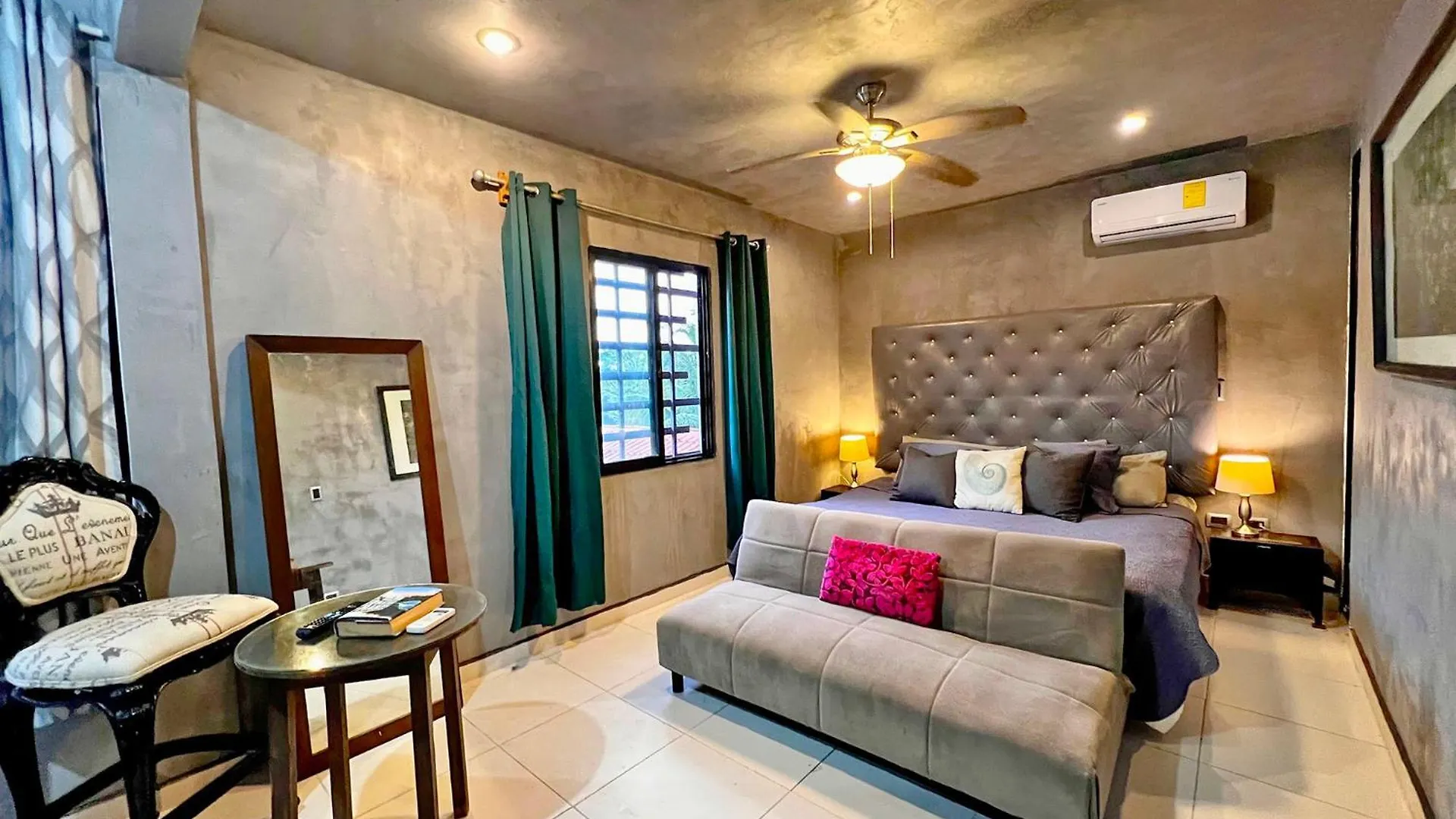Beachside Oasis ! Spacious ½ Block From The Beach Puerto Morelos