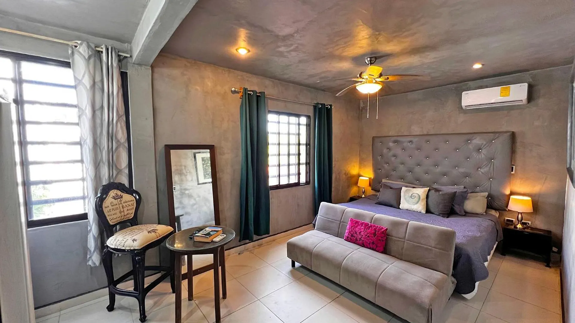 Beachside Oasis ! Spacious ½ Block From The Beach Puerto Morelos Mexico